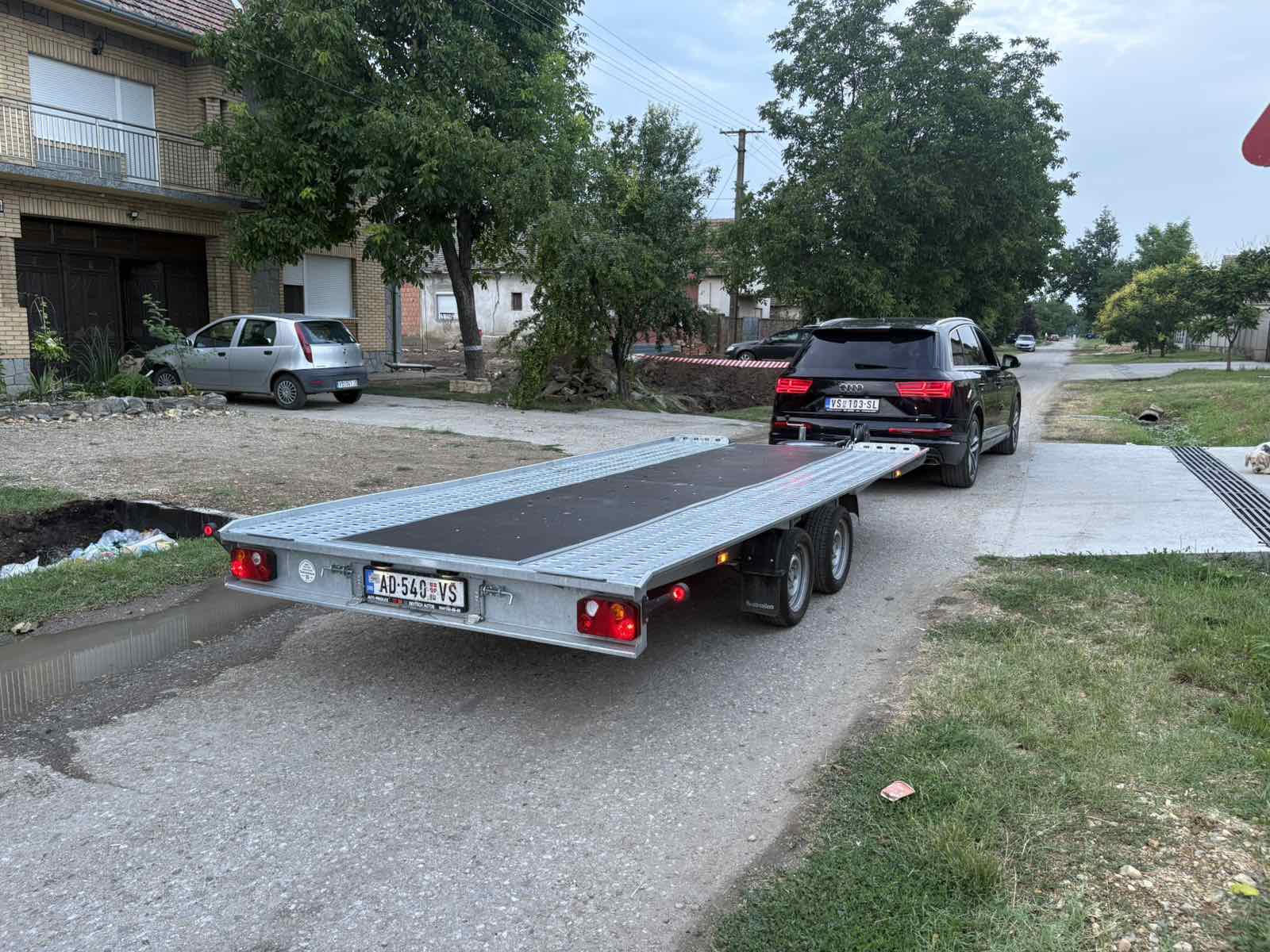 Šlep prikolica 4.5 x 2.10 - rent a car Vršac Sinđa